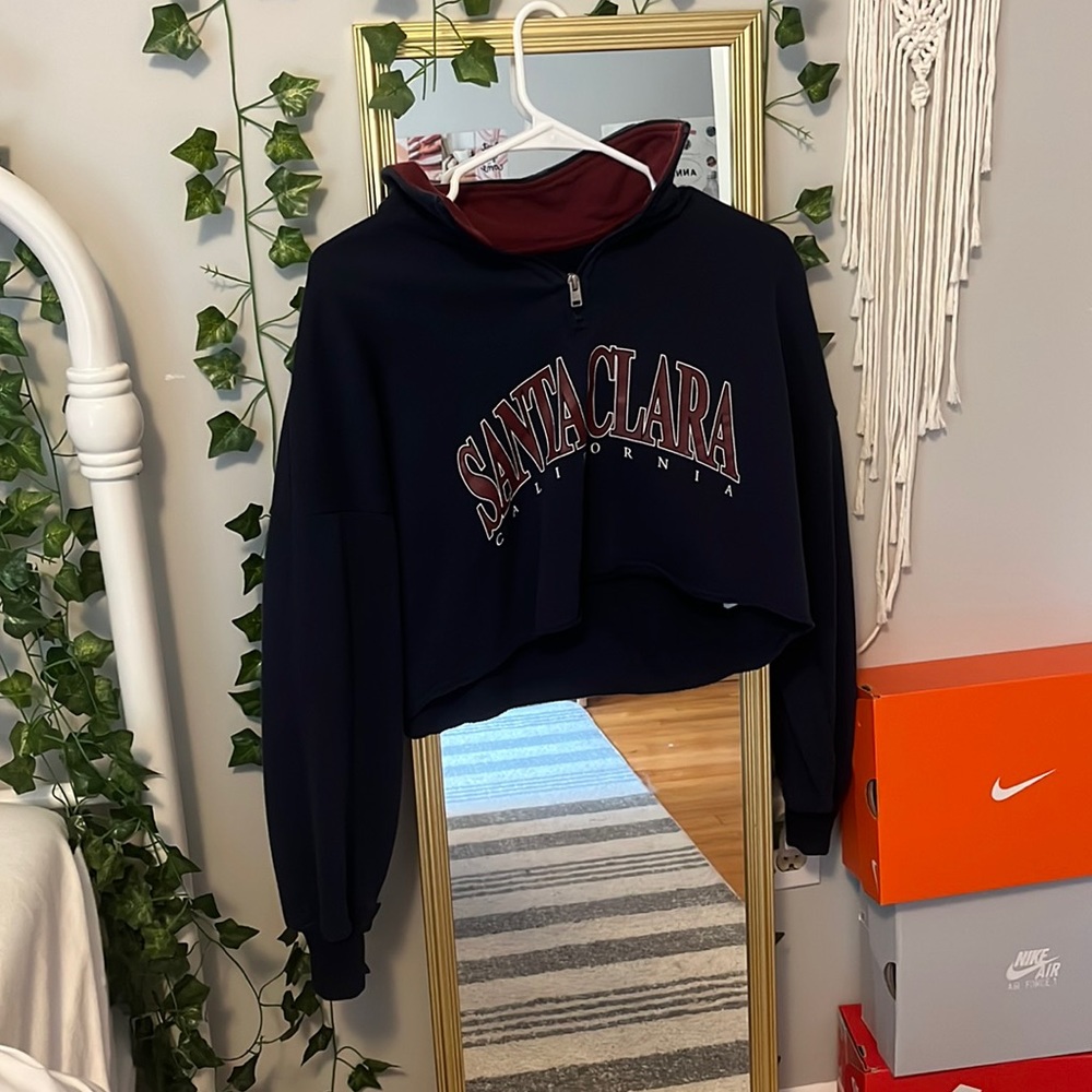 Hollister Cropped Sweatshirt